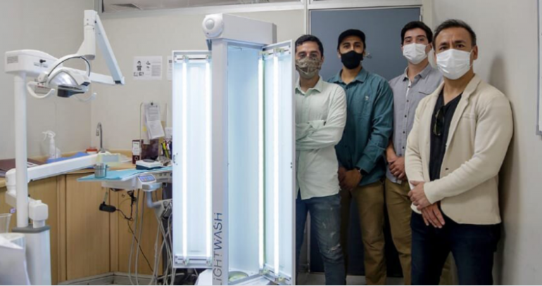 HOSPITAL SÓTERO DEL RÍO SANITIZA CON CÁMARA DE LUZ «ANTICORONAVIRUS»